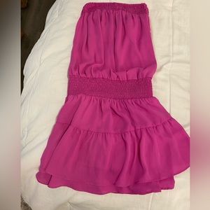 Pink mini dress. So cute!